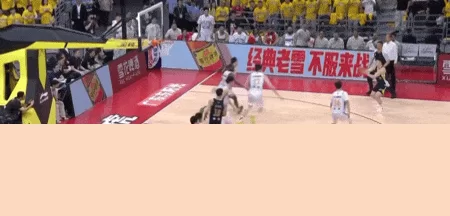 上海大胜山东，CBA首支4强球队产生，张皓嘉绝杀，北京放"虎"归山_广东_广厦_广东